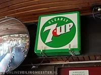 Vintage lichtreclame bak 7up - afbeelding 2 van  3