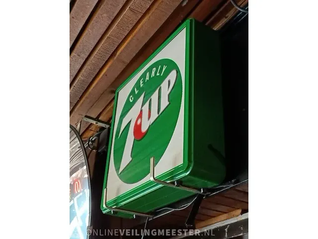 Vintage lichtreclame bak 7up - afbeelding 3 van  3