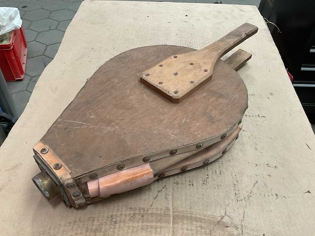 Vintage marine blaasbalg - afbeelding 1 van  4
