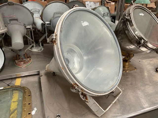 Vintage marine flood light - afbeelding 3 van  7