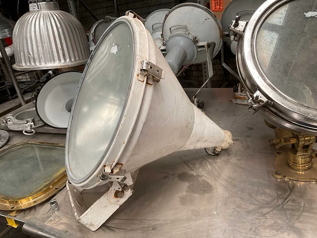 Vintage marine flood light - afbeelding 4 van  7