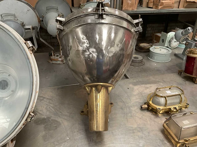 Vintage marine flood light - afbeelding 4 van  4