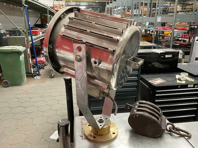 Vintage marine flood light - afbeelding 6 van  6