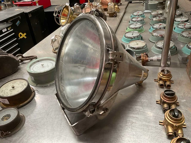 Vintage marine flood light - afbeelding 1 van  5