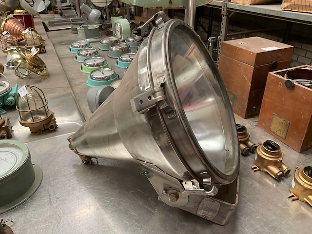 Vintage marine flood light - afbeelding 3 van  5