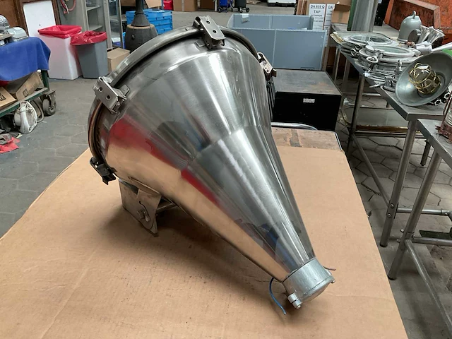 Vintage marine flood light - afbeelding 3 van  4