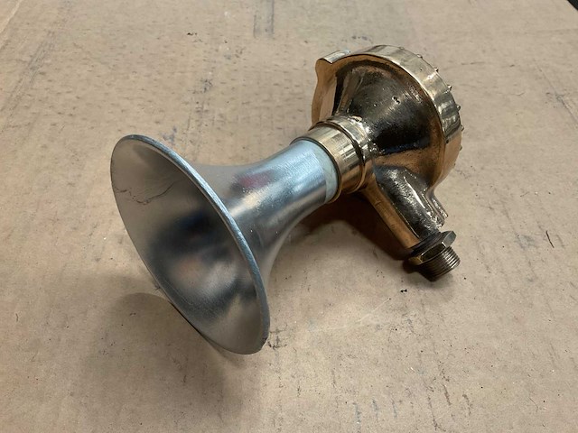Vintage marine horn - afbeelding 1 van  4