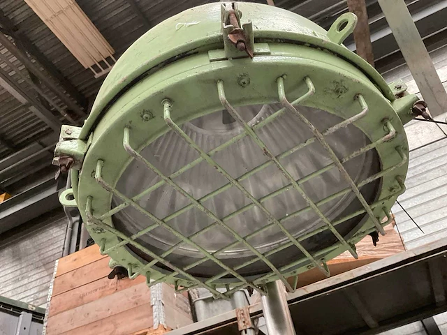 Vintage marine lamp - afbeelding 2 van  2