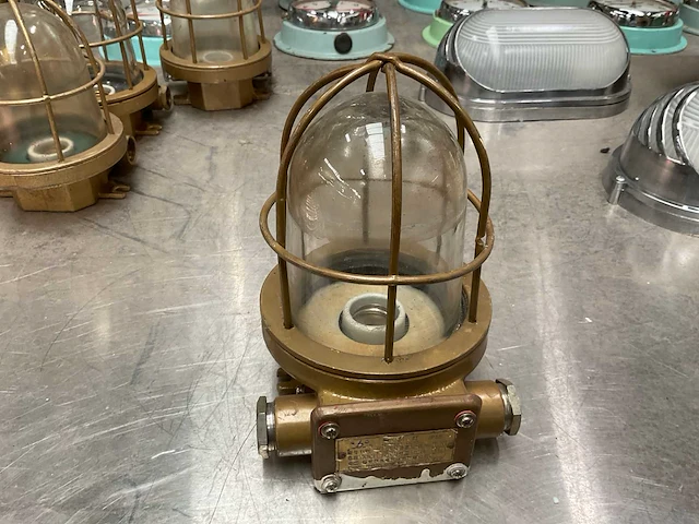 Vintage marine lamp - afbeelding 3 van  4