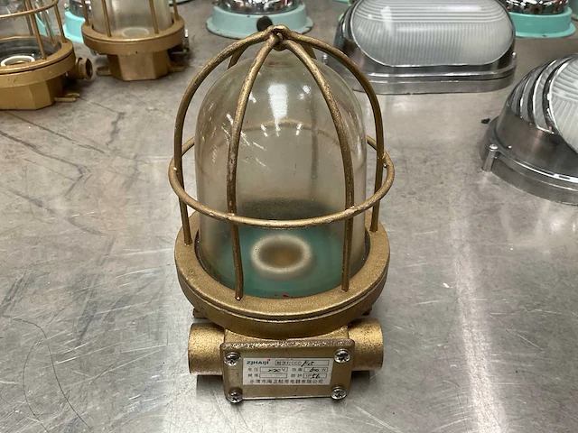 Vintage marine lamp - afbeelding 3 van  4