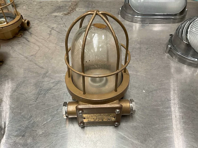 Vintage marine lamp - afbeelding 3 van  4