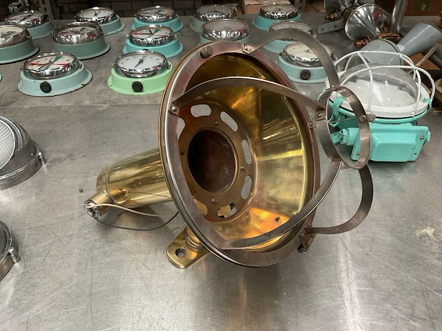 Vintage marine lamp - afbeelding 3 van  4