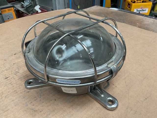 Vintage marine lamp - afbeelding 3 van  4