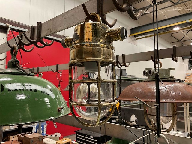 Vintage marine lamp - afbeelding 2 van  3