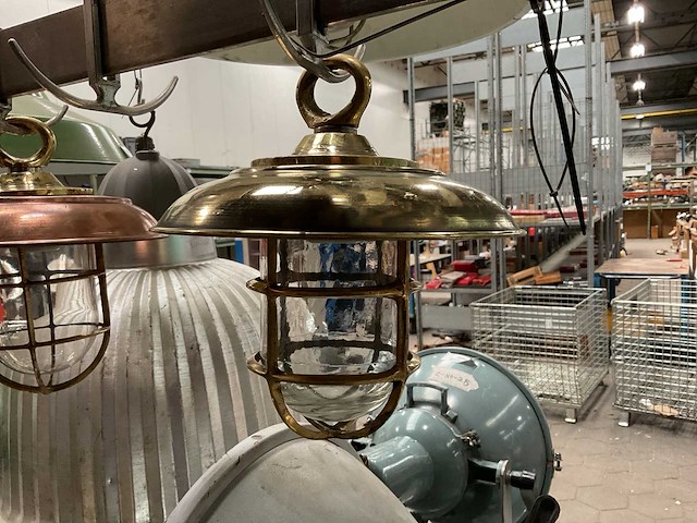 Vintage marine lamp - afbeelding 2 van  3