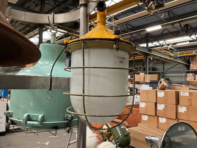 Vintage marine lamp - afbeelding 1 van  3