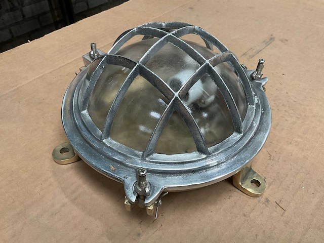 Vintage marine lamp - afbeelding 4 van  4