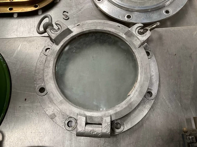 Vintage marine porthole - afbeelding 1 van  2