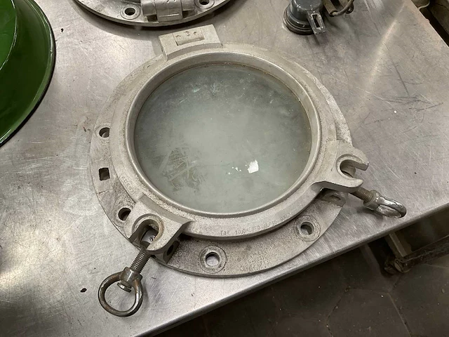 Vintage marine porthole - afbeelding 1 van  2