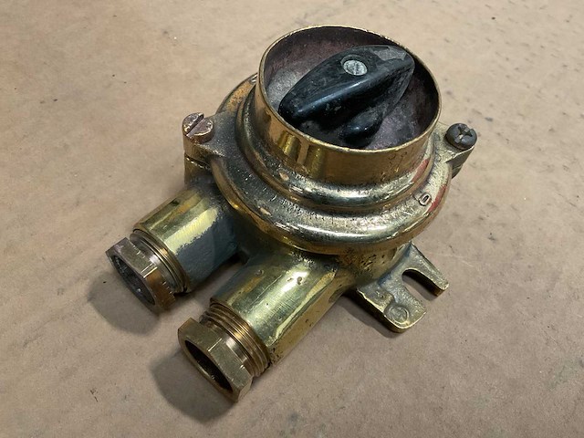 Vintage marine schakelaar - afbeelding 2 van  4