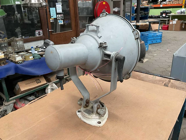 Vintage marine spot light - afbeelding 4 van  5