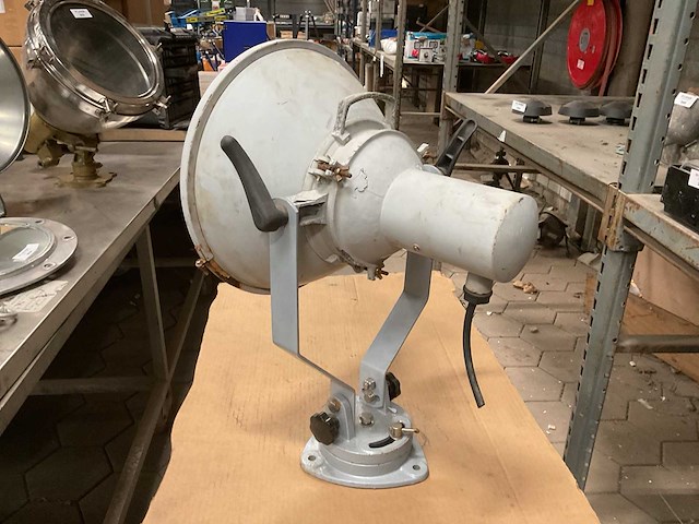 Vintage marine spot light - afbeelding 3 van  5