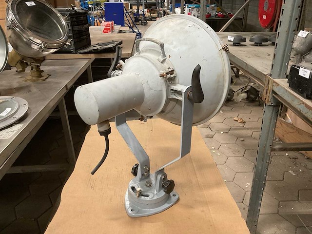 Vintage marine spot light - afbeelding 4 van  5