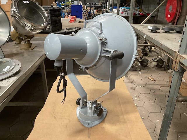 Vintage marine spot light - afbeelding 3 van  5