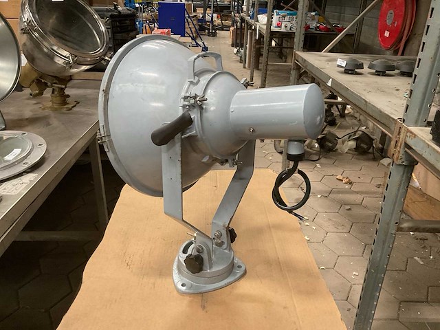 Vintage marine spot light - afbeelding 4 van  5