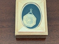 Vintage medaillon - afbeelding 1 van  5