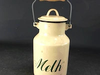 Vintage melkbus - afbeelding 1 van  5