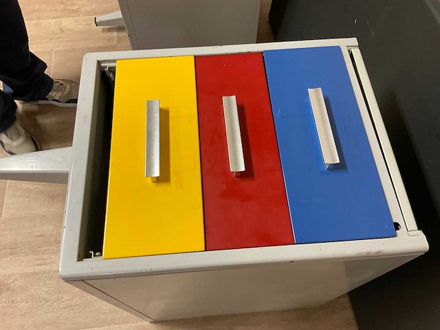 Vintage metalen bureau - afbeelding 3 van  3