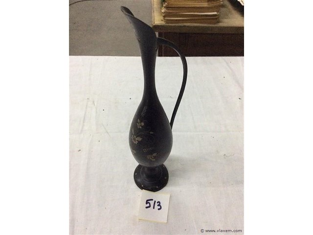 Vintage metalen vaas - afbeelding 1 van  2