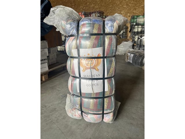 Vintage mexicaanse deken poncho’s – baal van 60 stuks - afbeelding 1 van  3