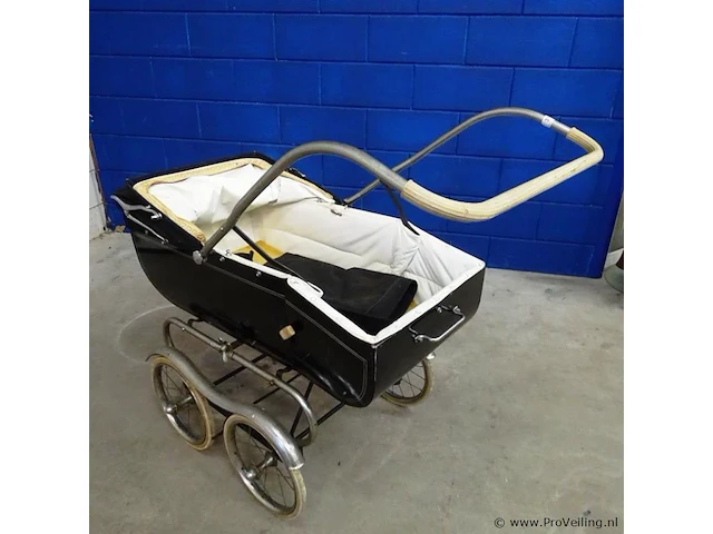 Vintage pedigree kinderwagen - afbeelding 4 van  5