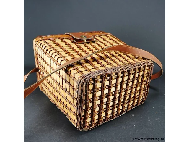 Vintage picknickmand - afbeelding 5 van  5