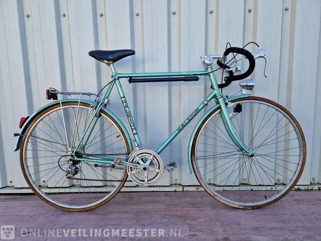 Vintage racefiets raleigh, rialto, groen, jaren 70 - afbeelding 1 van  9