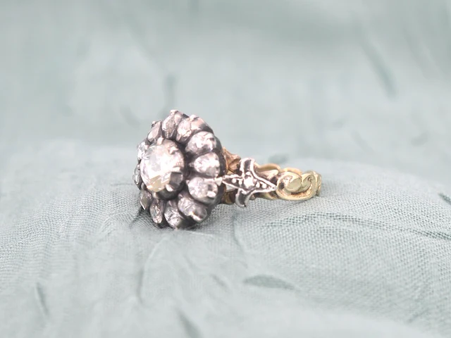 Vintage ring met natuurlijke diamanten - afbeelding 3 van  11
