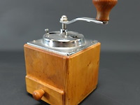 Vintage schootkoffiemolen - afbeelding 1 van  5