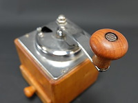 Vintage schootkoffiemolen - afbeelding 3 van  5