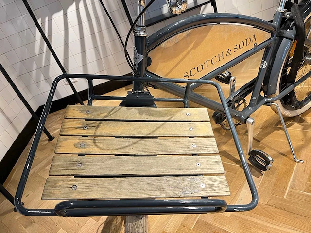 Vintage stadsfiets - afbeelding 10 van  10