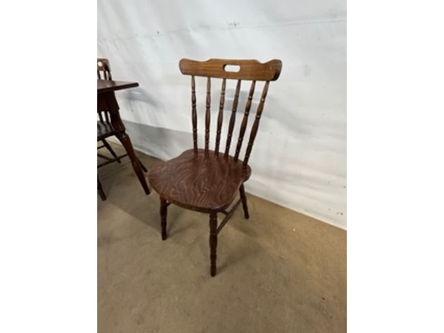 Vintage tafel met 4 stoelen - afbeelding 2 van  8