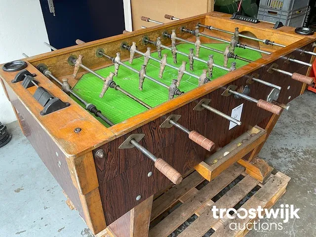 Vintage tafelvoetbal spel - afbeelding 1 van  8