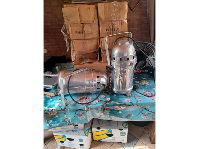 Vintage theater lamp 1000 watt.( aluminium) aantal 8 stuks. - afbeelding 3 van  9