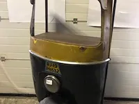 Vintage tuk tuk bar