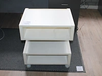 Vintage verrijdbaar schappenkastje. afmeting 50 x 50 x 56 cm. - afbeelding 1 van  2