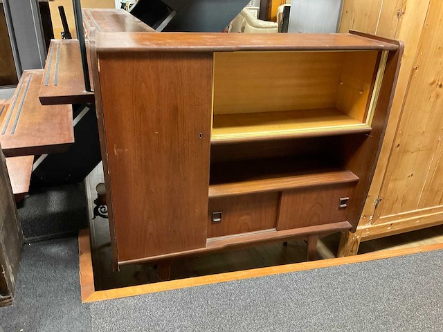 Vintage wandkast - afbeelding 1 van  3