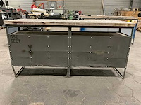 Vintage werkbank met houten werkblad - afbeelding 5 van  8