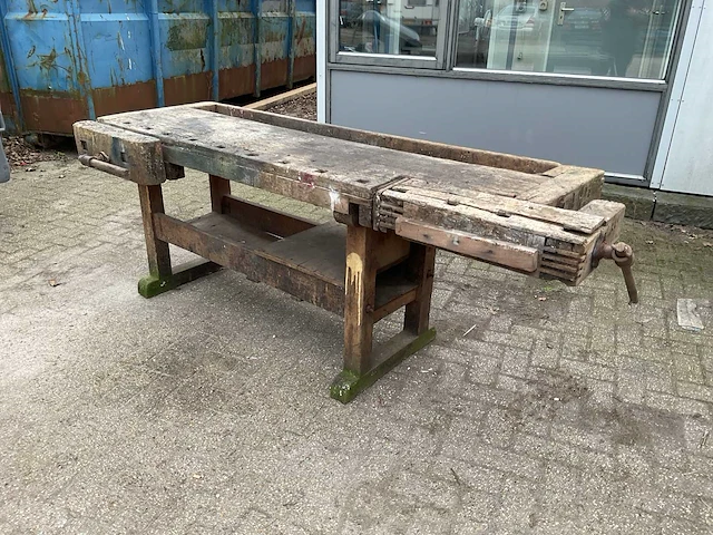 Vintage werkbanken - afbeelding 1 van  5
