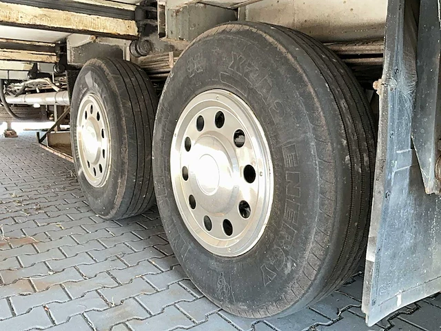 Vip-trailer compleet met inboedel - afbeelding 22 van  33
